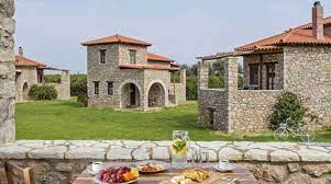 enisxisi touristikwn ependisewn