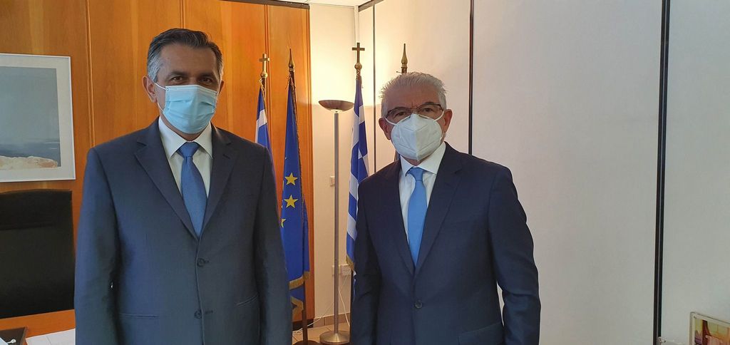 synantisi kasapidi me lykoyrentzo elga