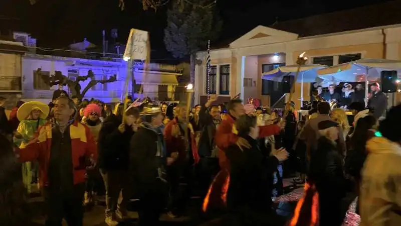 parti neolaias velvento apokries home 1